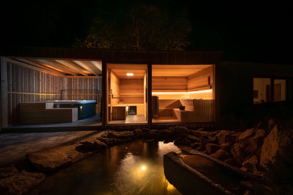 wellness domek se saunou a vířivkou
